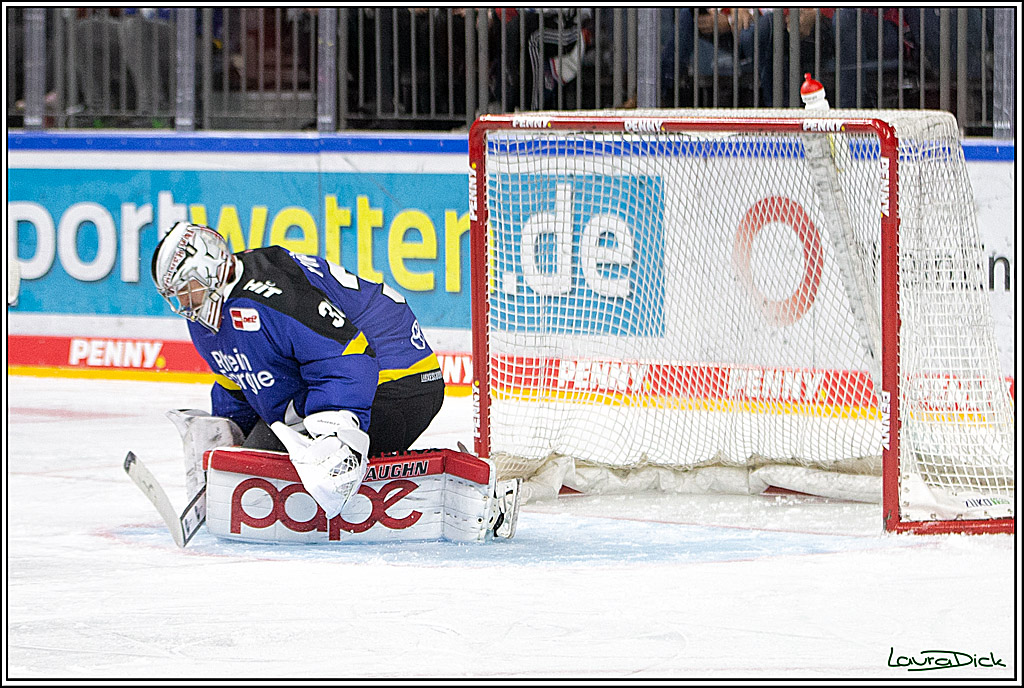 PENNY DEL; Koelner Haie- Fishtown Pinguins Bremerhaven; Koeln, 23.11.2021